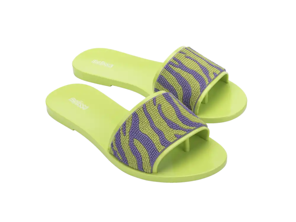 MELISSA SAVAGE SLIDE AD