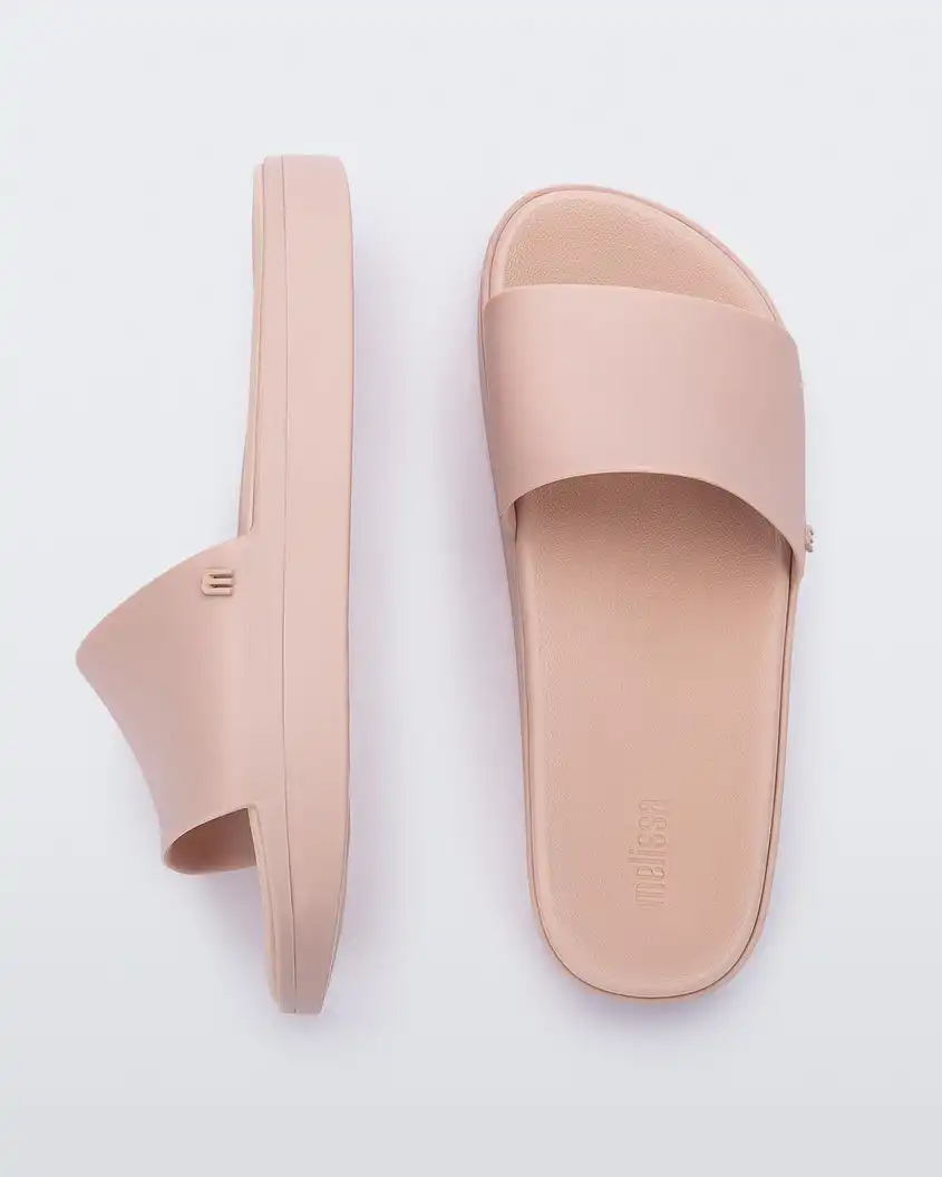 MELISSA BEACH SLIDE NEXT GEN AD