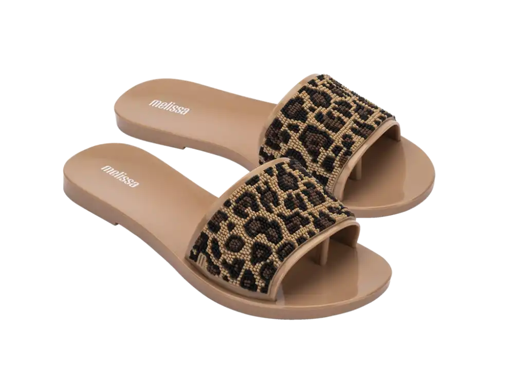 MELISSA SAVAGE SLIDE AD