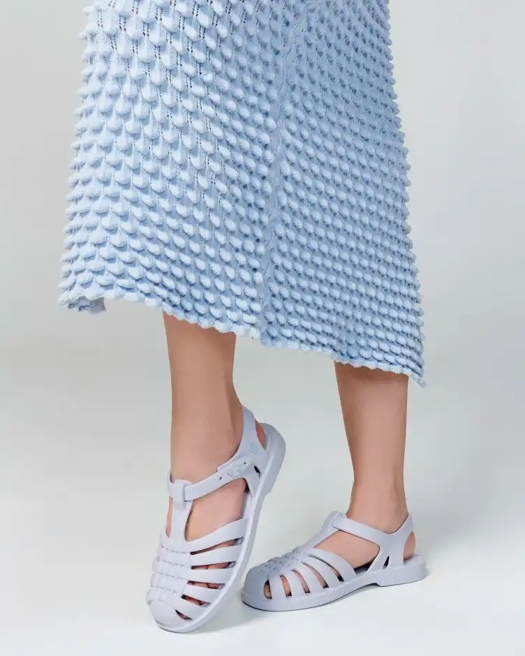 MELISSA FREE POSSESSION AD