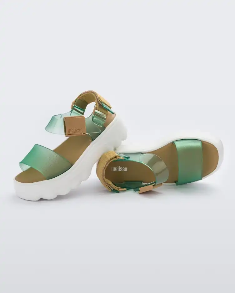 MELISSA KICK OFF SANDAL AD
