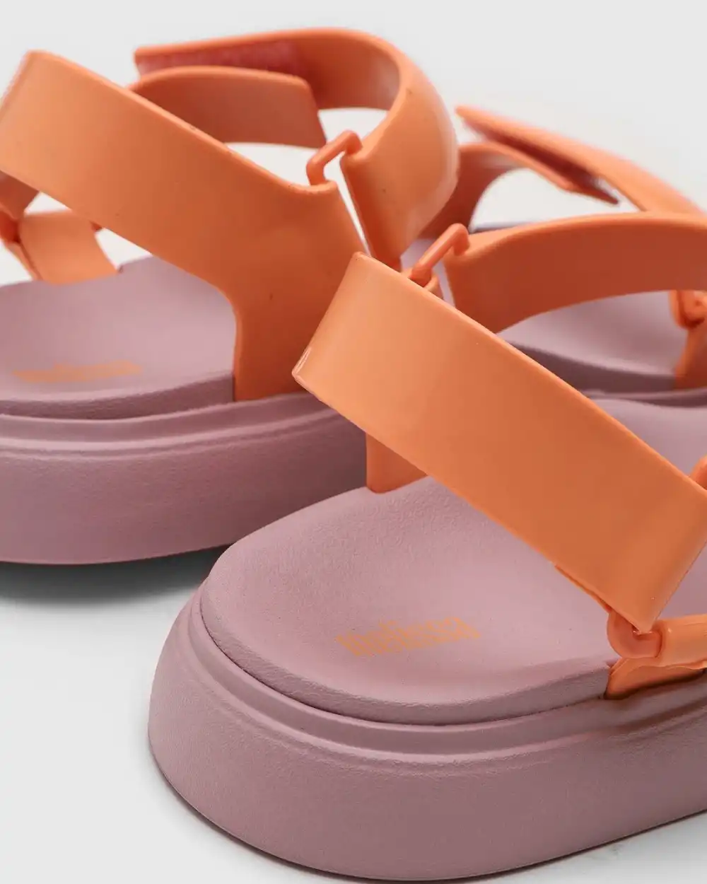 MELISSA PAPETE ESSENTIAL AD