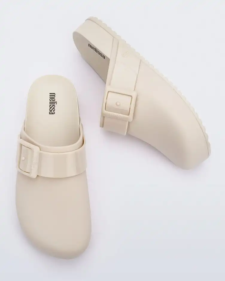 MELISSA COZY CLOG AD