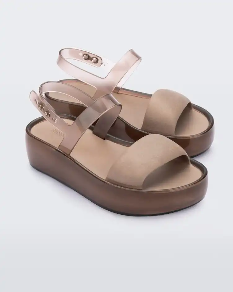 MELISSA FLOAT PLATFORM