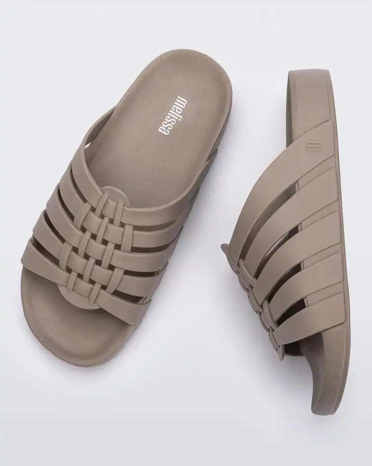 MELISSA POSSESSION SLIDE