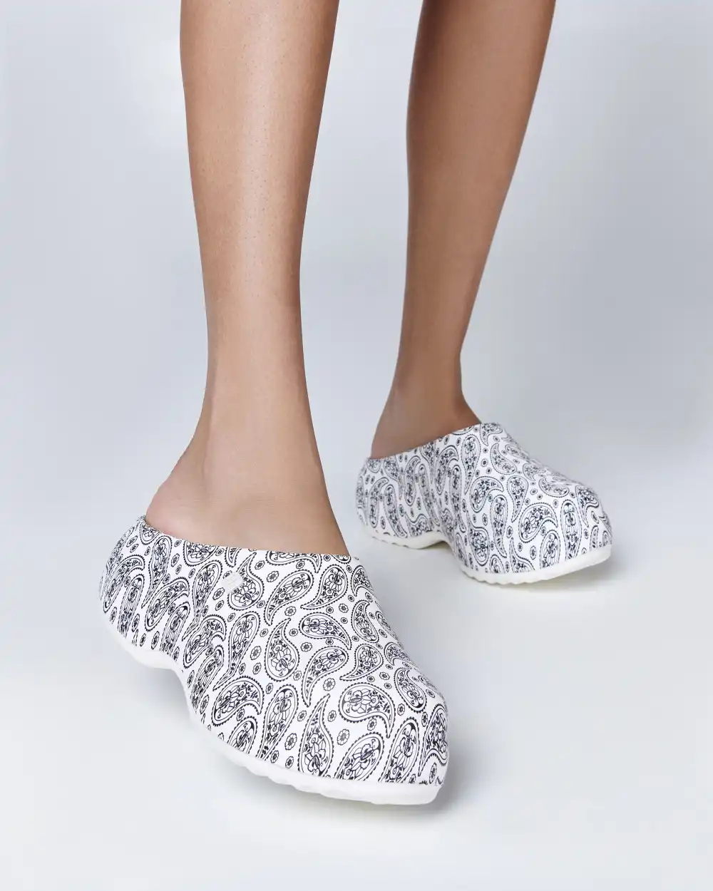 MELISSA FREE CLOG PRINTED PLATFORM AD