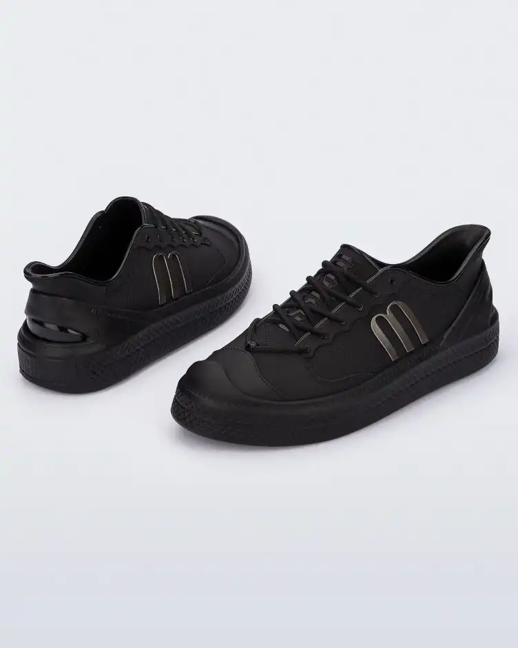 MELISSA COMBAT SNEAKER AD