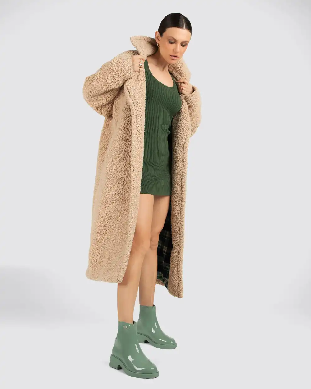 MELISSA CHELSEA BOOT AD