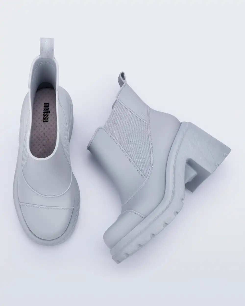 MELISSA COURTNEY BOOT AD