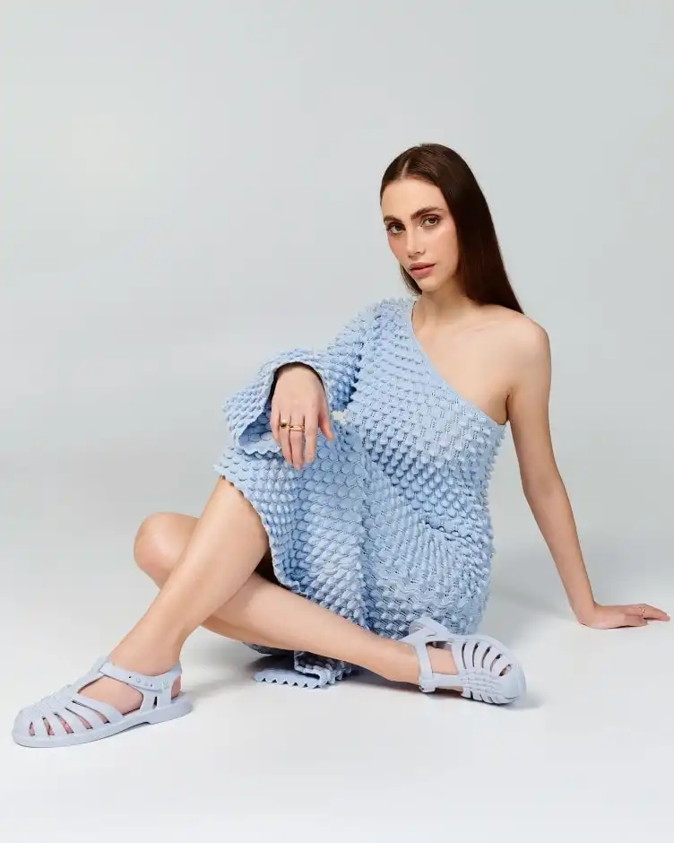 MELISSA FREE POSSESSION AD