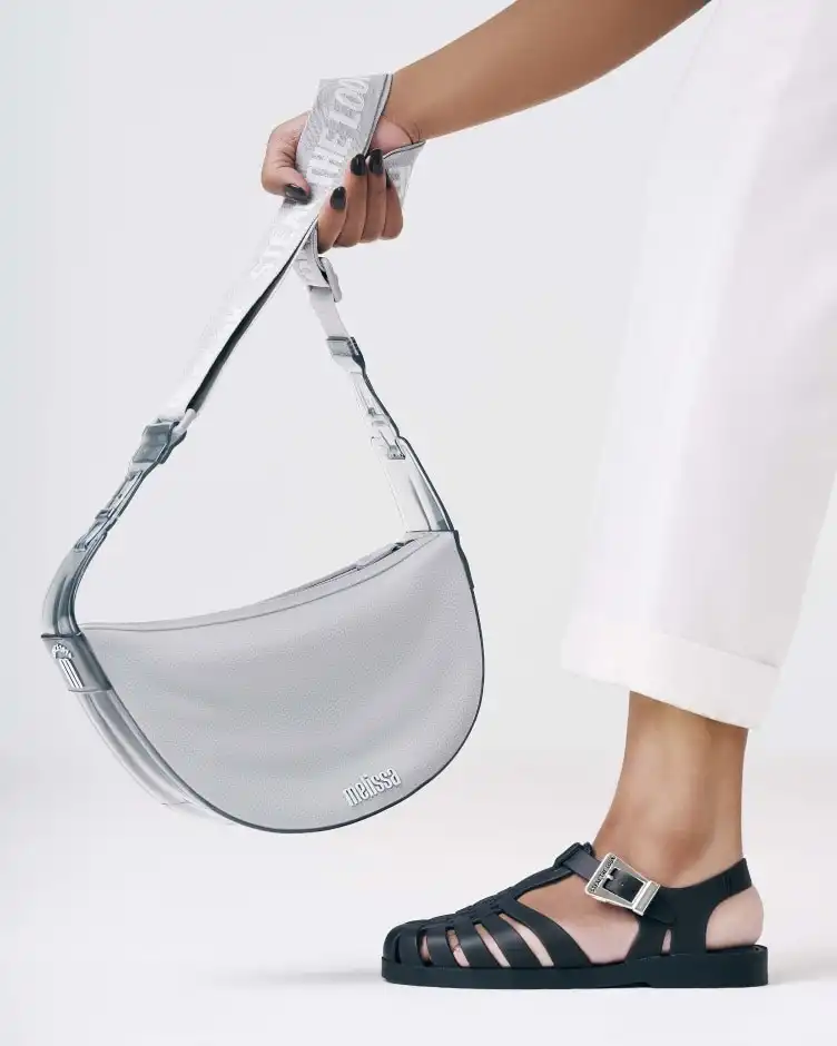 MELISSA VIBE BAG + STEAL THE LOOK