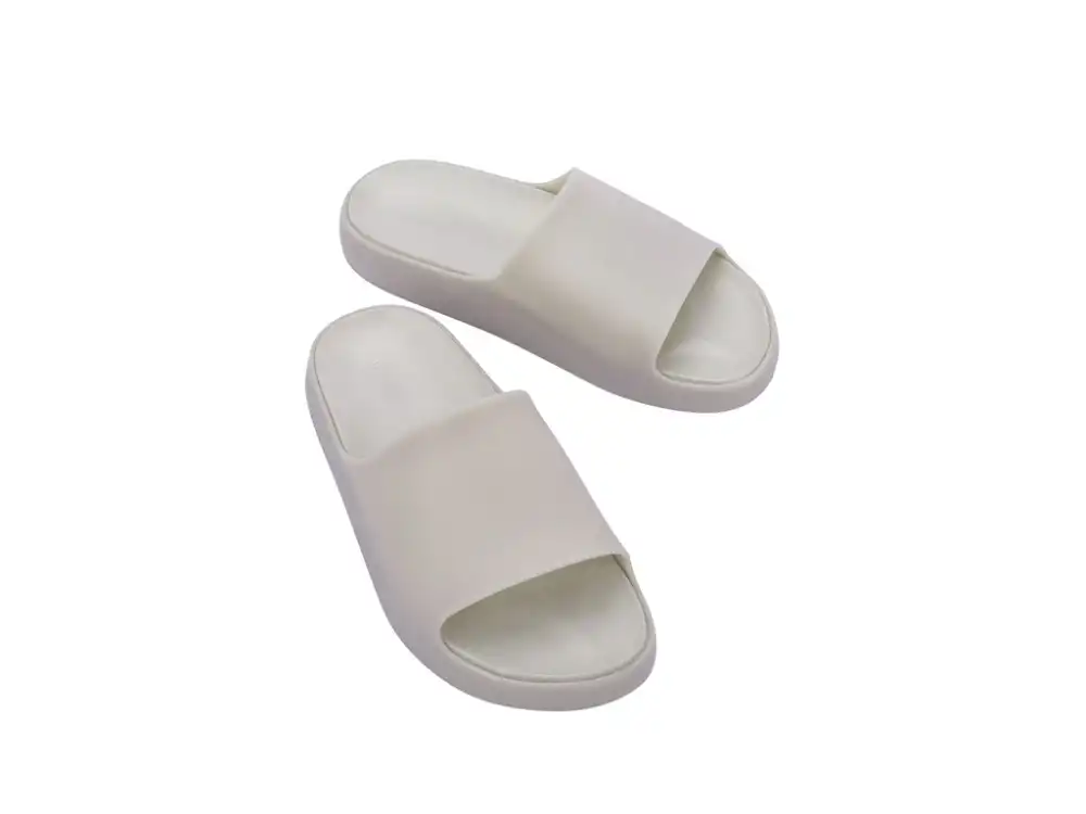 MELISSA CLOUD SLIDE AD