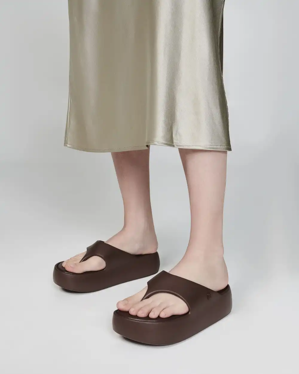 MELISSA FREE PLATFORM THONG AD