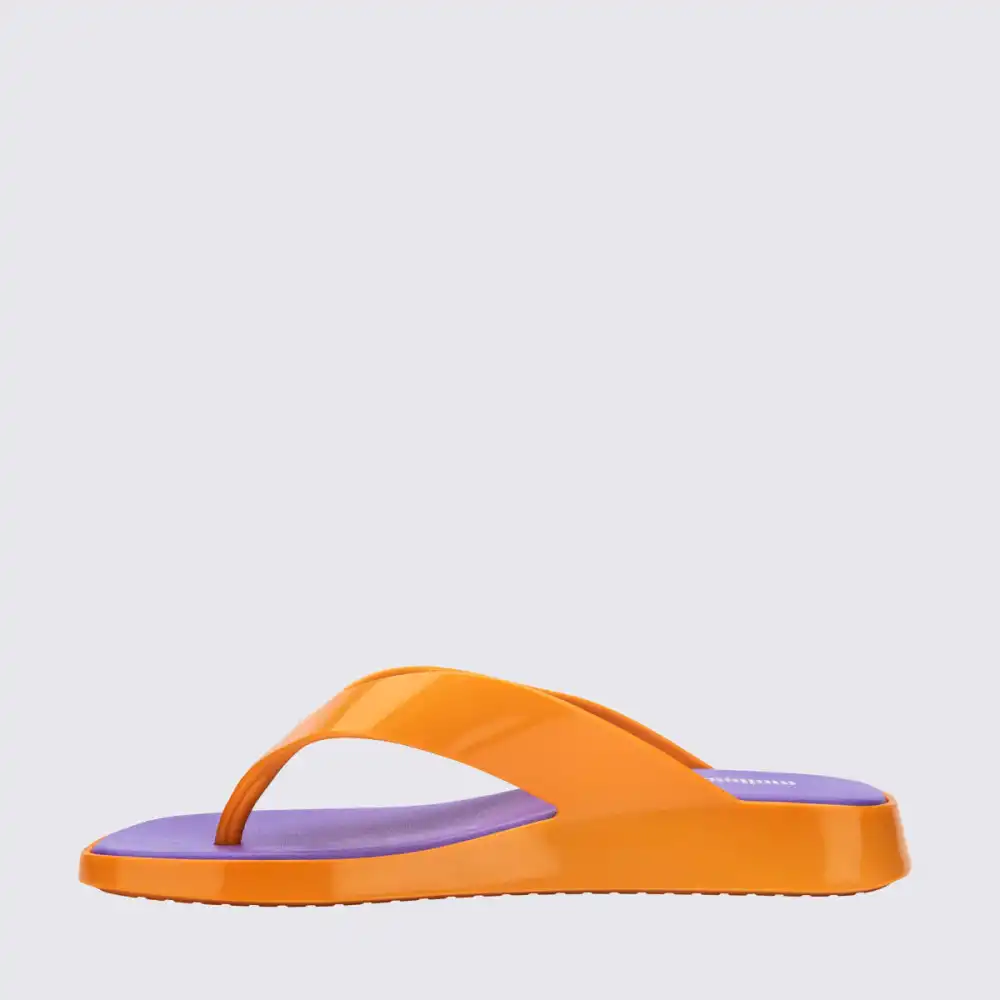 MELISSA BRAVE FLIP FLOP AD