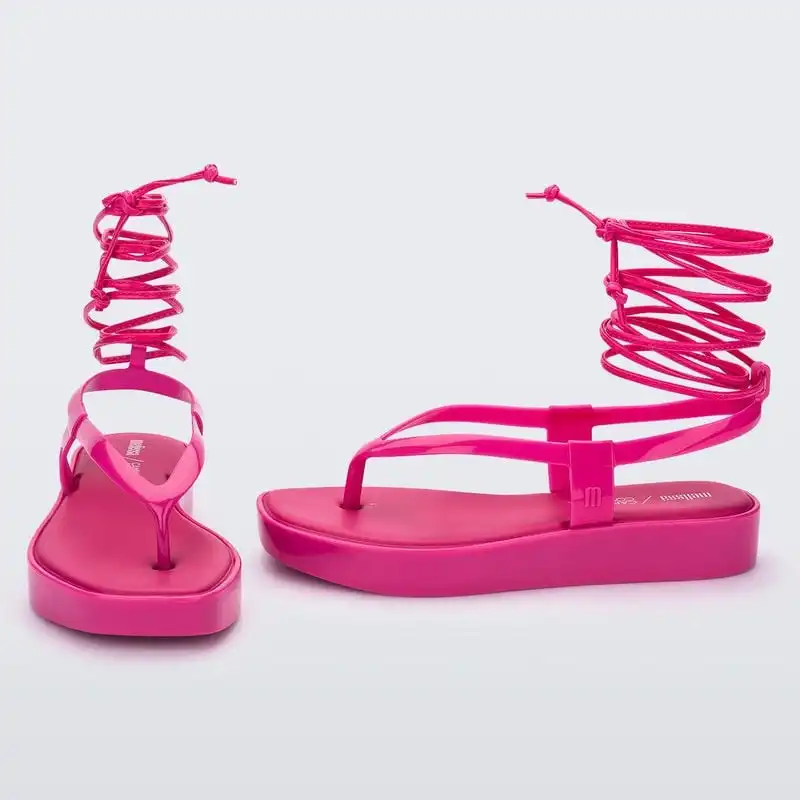 MELISSA UNIQUE STRAP + CAMILA COUTINHO AD