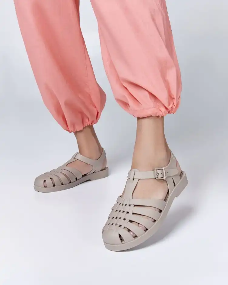 MELISSA POSSESSION AD