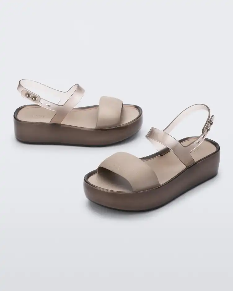 MELISSA FLOAT PLATFORM