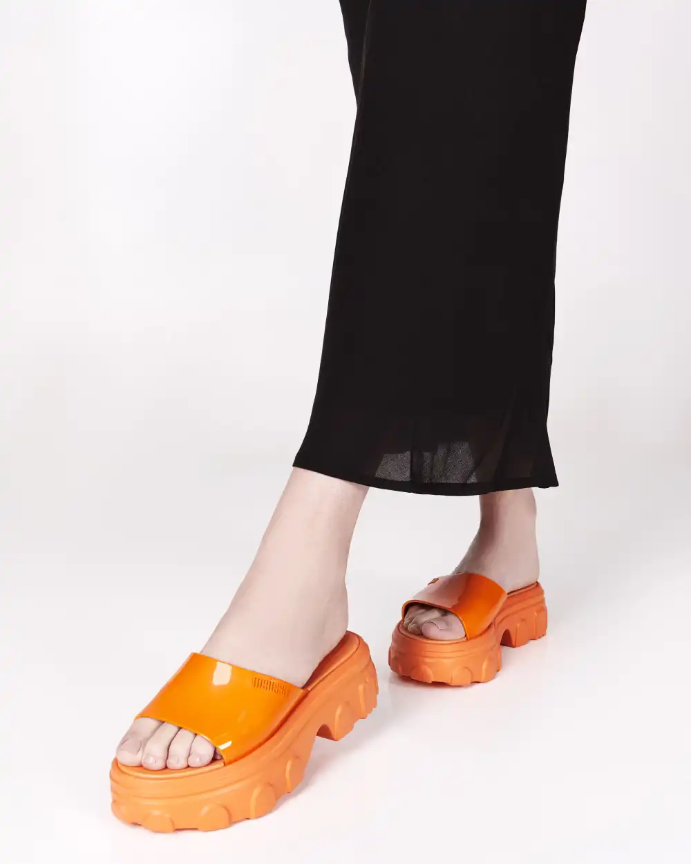 MELISSA ELLA SLIDE AD